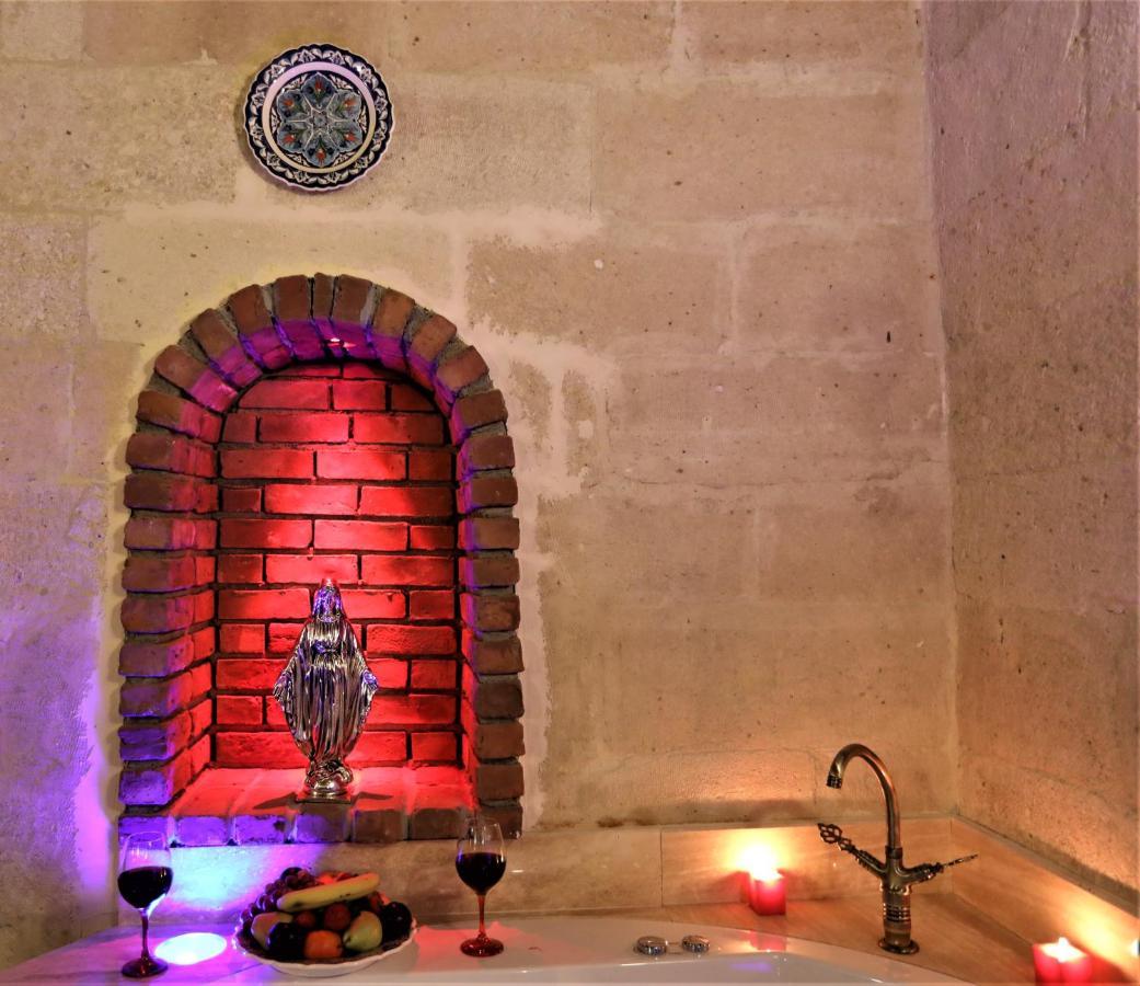 Orion Cave Hotel Юргюп Екстериор снимка