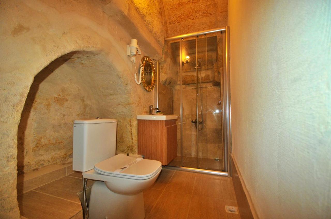 Orion Cave Hotel Юргюп Екстериор снимка