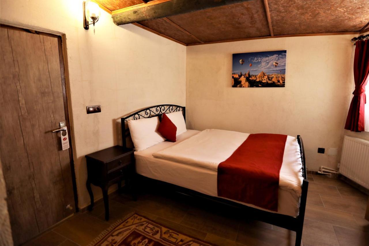 Orion Cave Hotel Юргюп Екстериор снимка