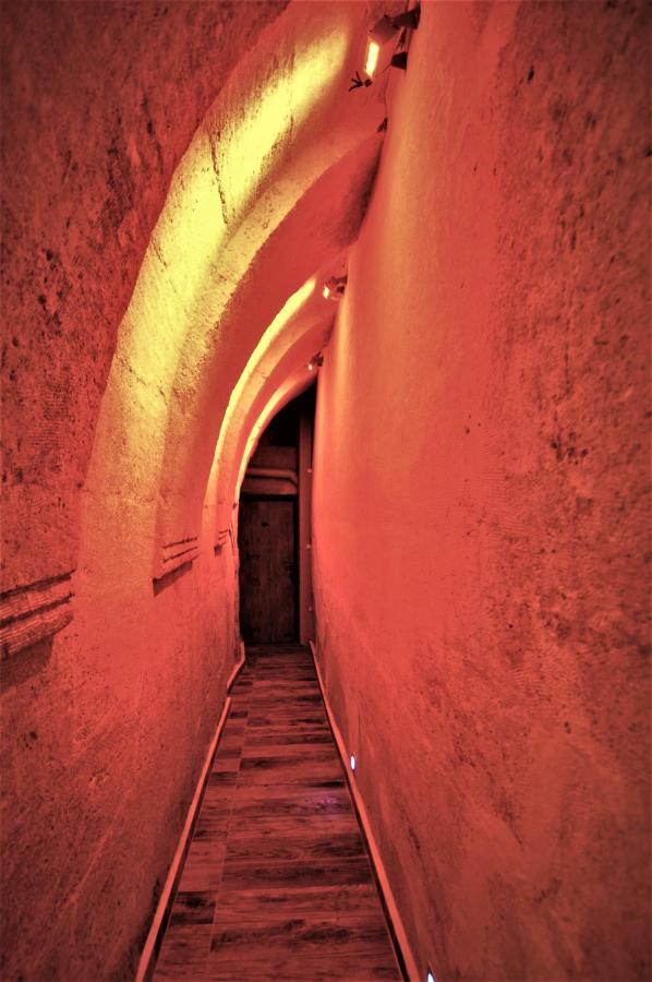 Orion Cave Hotel Юргюп Екстериор снимка